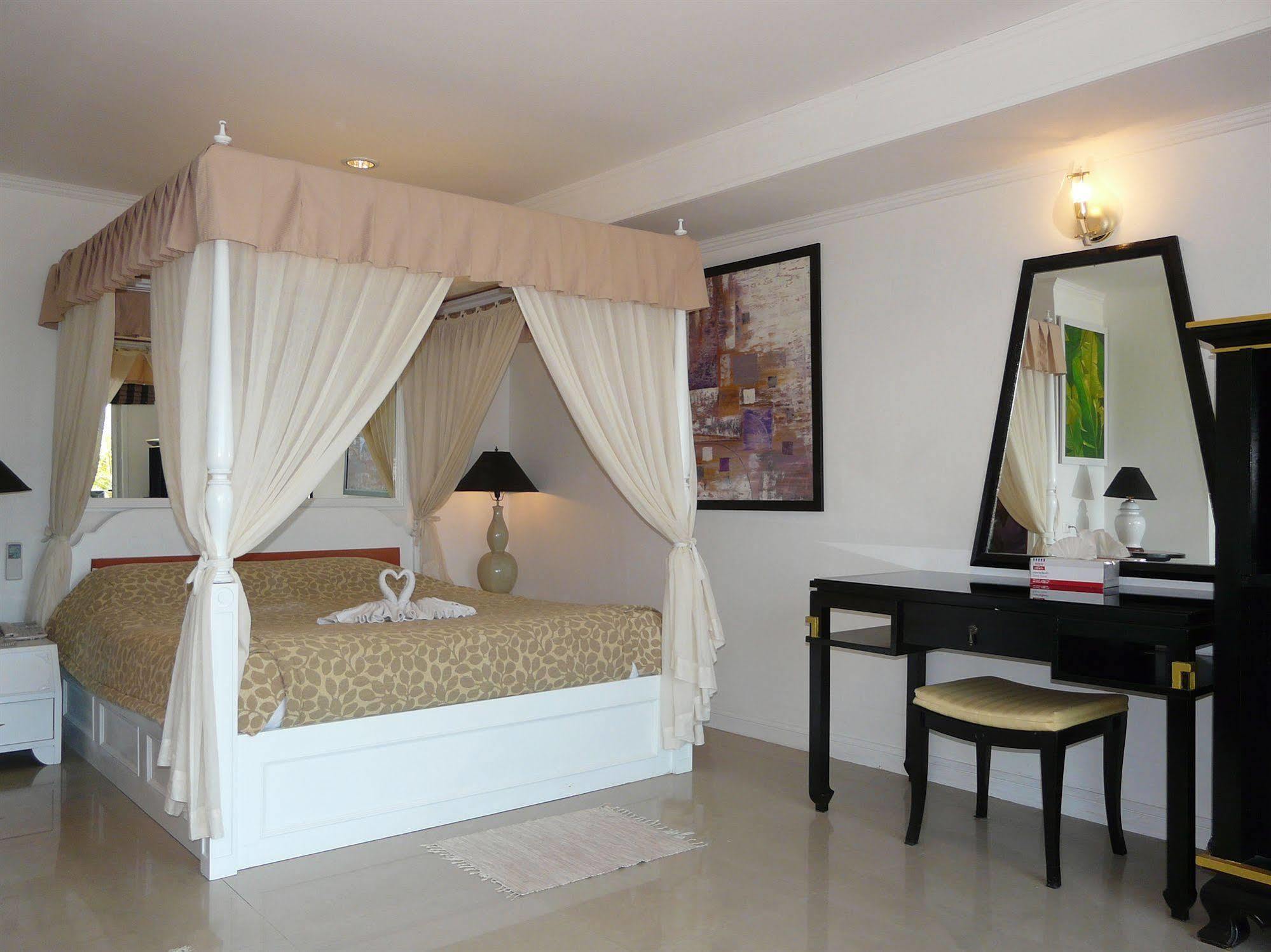 Orchid Hotel And Spa Kalim Bay Patong Exteriör bild