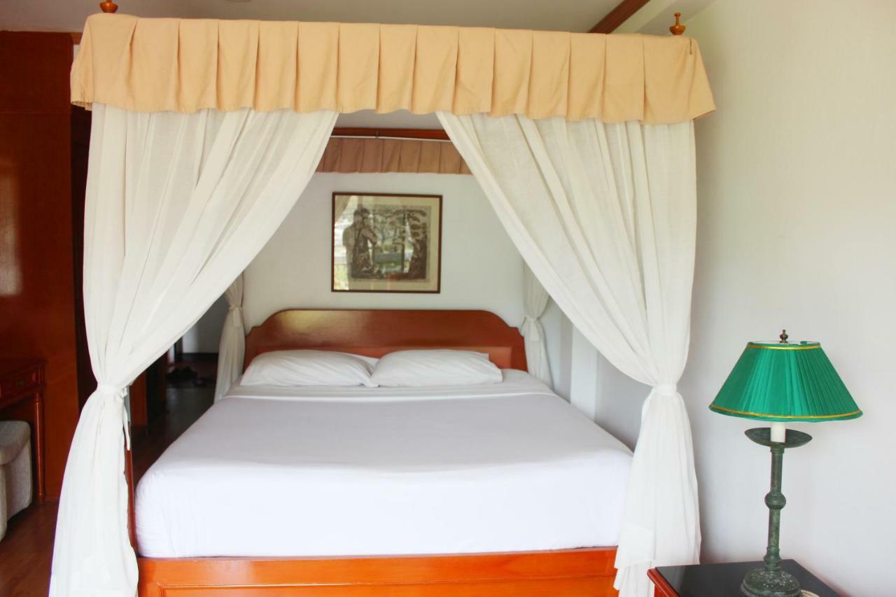 Orchid Hotel And Spa Kalim Bay Patong Exteriör bild